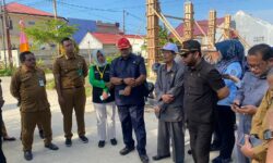 Komisi III DPRD Bontang Kunjungi Warga Perumahan Griya Wisata yang Keluhkan Fasum