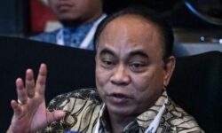 Menteri Kominfo Minta OJK Segera Blokir Rekening Bank Terkait Judi Online