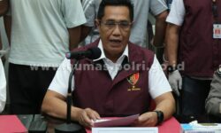 Rocky Gerung Diperiksa Bareskrim Polri Hari Ini