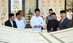 Usai Terima Mushaf Al-Qur’an di Masjid Surakarta, Jokowi Terbang ke Samarinda
