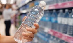 Petugas Damkar Samarinda Tumbang Diduga Usai Minum Air Mineral Kemasan Berjentik