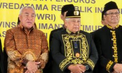 Perlu Titah Sultan Kutai