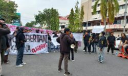 Aliansi Solidaritas Balikpapan Bergerak Kecam Tindakan Represif Aparat di Berbagai Daerah