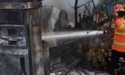 Cerita Petugas Damkar Padamkan Pertamini Terbakar Hingga Temukan 2 Drum Pertalite