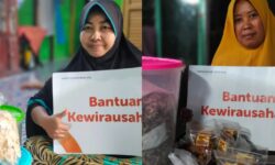 Berdayakan Ekonomi, Rumah Zakat Beri Bantuan Modal Usaha Dua UMKM di Samarinda