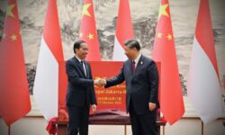 Jokowi Bertemu Xi Jinping, Bahas Investasi hingga Kerja Sama Antarmasyarakat
