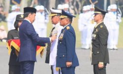 Tiga Prajurit TNI Dianugerahi Tanda Kehormatan dari Presiden Jokowi