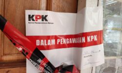 Terkait OTT di Balikpapan, KPK Segel Kantor PT Fajar Pasir Lestari di Grogot