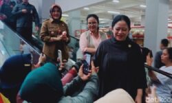Puan Banggakan Teknologi Eskalator Tenaga Surya di Pasar Gedhe Klaten