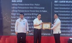 Komitmen Lapas Narkotika Samarinda Diganjar Penghargaan Predikat WBK Menteri Yasona