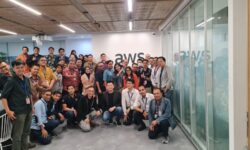 Indosat, XL Axiata, Axiata Digital Labs, dan AWS Kolaborasi SinergiAPI Portal di Indonesia