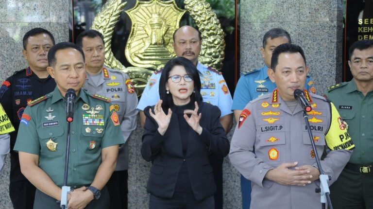 Kapolri dan Panglima TNI Bahas Kondisi di Papua