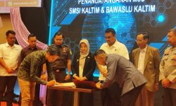 Wakili Pj Gubernur Kaltim, Sri Juniarsih Mas Resmikan Deklarasi Pemilu Damai dan Rakerda SMSI