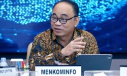 Menkominfo Instruksikan Command Center Perkuat Komunikasi Publik