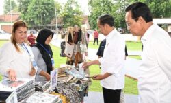Jokowi Puji Produk Nasabah Mekaar, Bagus dan Kompetitif