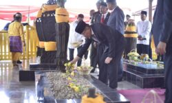 Andi Harun: Ziarah ke Taman Makam Pahlawan-Daeng Mangkona Bentuk Penghormatan