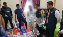 Polisi Tangkap 2 Pria Pemilik 28 Kg Sabu dan 5 Ribu Pil Ekstasi di Aceh