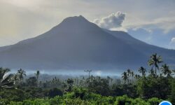 PVMBG Turunkan Status Gunung Lewotobi dari Awas ke Siaga