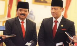 Pernyataan Hadi Tjahjanto dan Agus Harimurti Usai Dilantik Jokowi