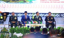 Presiden Jokowi Minta TNI-Polri jadi Pembelajar Aktif dan Adaptif di Tengah Tantangan Global