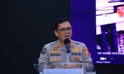 Paska Banjir Bandang, Polri Berupaya Buka Jalur Penghubung Padang-Bukittinggi 