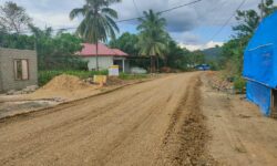 Anggota DPRD Pertanyakan Kualitas Material Proyek Rekonstruksi Jalan di Sebatik Barat