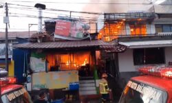 Enam Bangunan di Balikpapan Hangus Jelang Berbuka Puasa Sore Ini Tadi