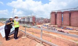 Proyek Hilirisasi Smelter Grade Alumina Refinery di Mempawah Diresmikan Jokowi
