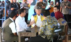 Jokowi Jelaskan Penanganan Banjir Demak