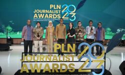 18 Karya Jurnalistik Tentang Energi Ramah Lingkungan Terima Penghargaan PLN Journalist Awards 2023