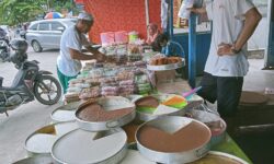 Selama Ramadhan, Waday Talam Legendaris di Jalan Biawan Terjual Rp10 Juta/Hari