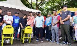Pelaku IKM Terima Hibah Mesin Perajang Pisang dari Politeknik Kemenperin Makassar