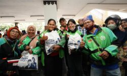 Safari Ramadhan, PLN dan BNI Sediakan 1.500 Paket Sembako Murah untuk Ojol