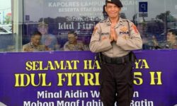 Kembalikan Uang Temuan Milik Pemudik Rp100 Juta, Aiptu Supriyanto Dapat Hadiah Sekolah Perwira