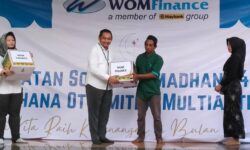 Kebersamaan Ramadan, WOM Finance Berbagi ke Masyarakat Dhuafa di Tenggarong