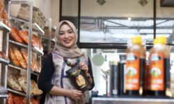 Kisah Sukses Yuni Pemilik Cake SalaKilo di Balikpapan Beromzet Rp 200 Juta per Bulan