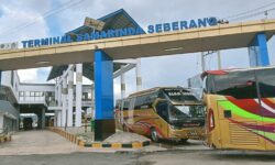 Hampir 1.500 Orang Mudik ke Kalsel Lewat Terminal Bus Banjar di Samarinda