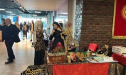 Festival Musim Semi di Kampus Turki Dimeriahkan Batik, Wayang dan Klepon