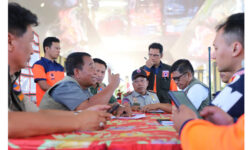 Bantuan Logistik bagi Korban Banjir di Luwu Dikirim Lewat Udara