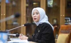 Ironi Besar, Akses  ke Pendidikan Tinggi Dibatasi