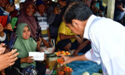 Jokowi ke Pasar Rakyat Kambara, Dahriah: Deg-degan, Jantung Berdebar