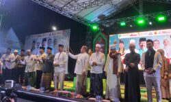 Festival Islami 2024, Bupati Edi Damansyah Lantunkan Selawat Bareng Ribuan Warga Kukar