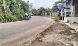 Drainase Minim di Jalan Gerilya