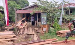 TMMD Kodim Nunukan Perbaiki Rumah Abdul Hamid di Sembakung