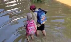 Sekolah di Sembakung Mulai Terganggu Banjir