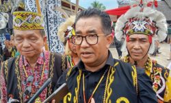 Akmal Ingatkan Desa Budaya Pampang adalah Aset Budaya Kaltim yang Harus Digaungkan
