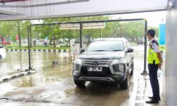 Aturan Baru, Penjemput di Bandara SAMS Balikpapan Harus Lewat Lantai 1 Gedung Parkir