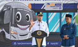 Menhub Budi Dorong Pemda Lanjutkan Program Bus Skema BTS