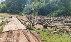 Jembatan di Krayan Selatan Ambruk Dihantam Banjir, Akses ke Sekolah dan Distribusi BBM Terganggu