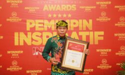 Gubernur Kaltara Raih Anugerah 25 Pemimpin Inspiratif 2024 dari Seven Media Asia Awards